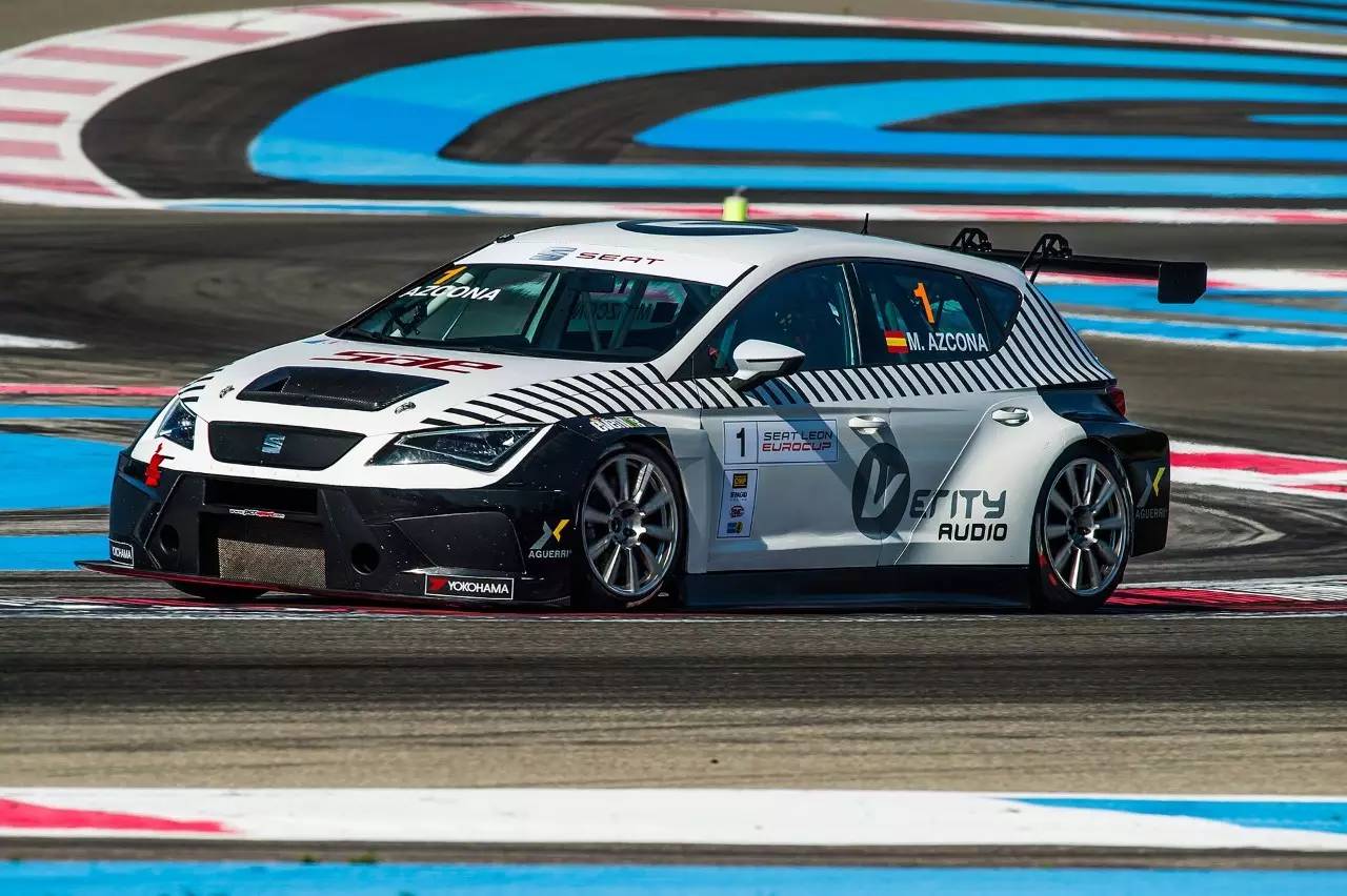 The Seat Leon Eurocup 2016 is being complicated for SAE Audio